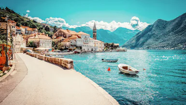 Greece with Bar & Split